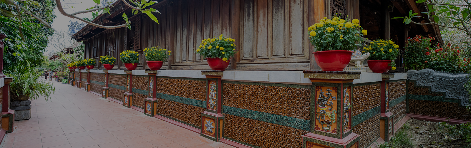 Gạch Trang Trí Banner